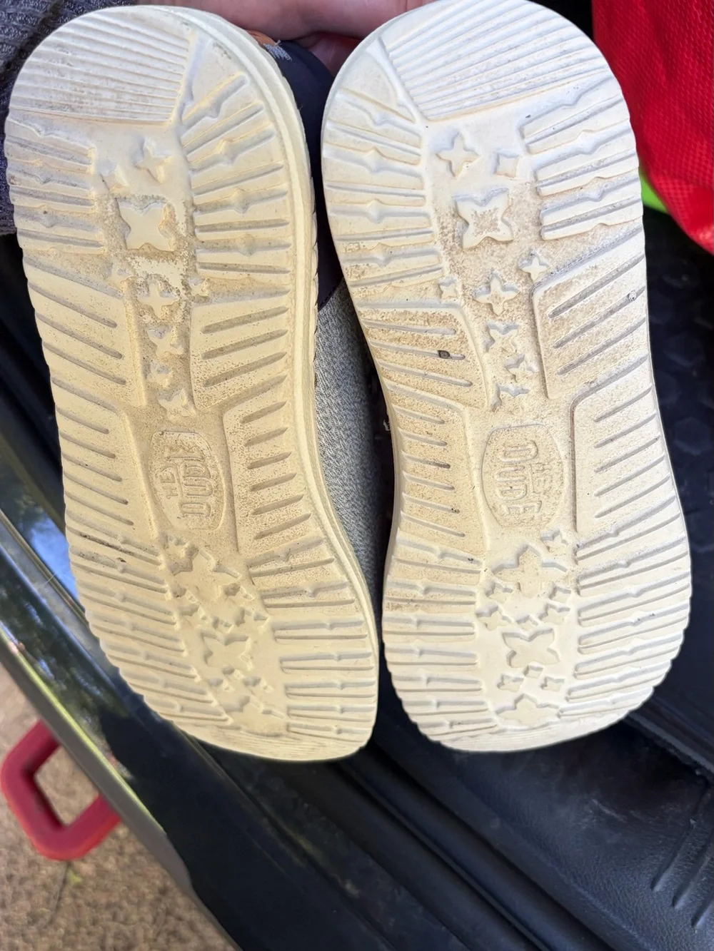 Hey Dude Men’s Shoes - Picture 3 of 5